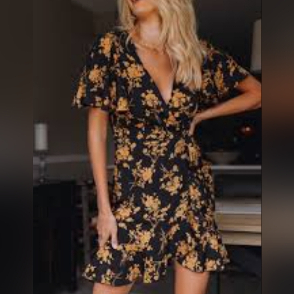 Floral Wrap Dress in Black and Golden Orange Size M - Picture 2 of 10